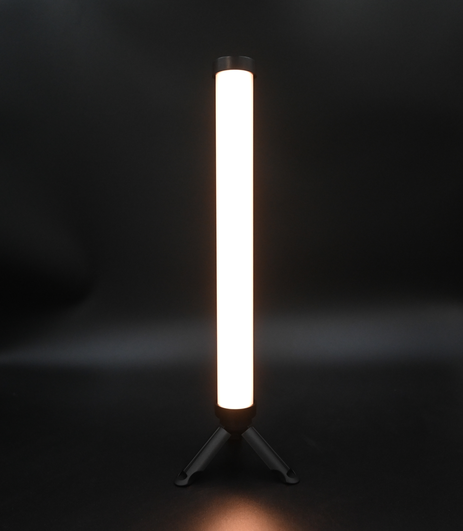 LED Stableuchte mit App Steuerung ColorGlow TC 210 LED Stableuchte mit App Steuerung ColorGlow TC 210