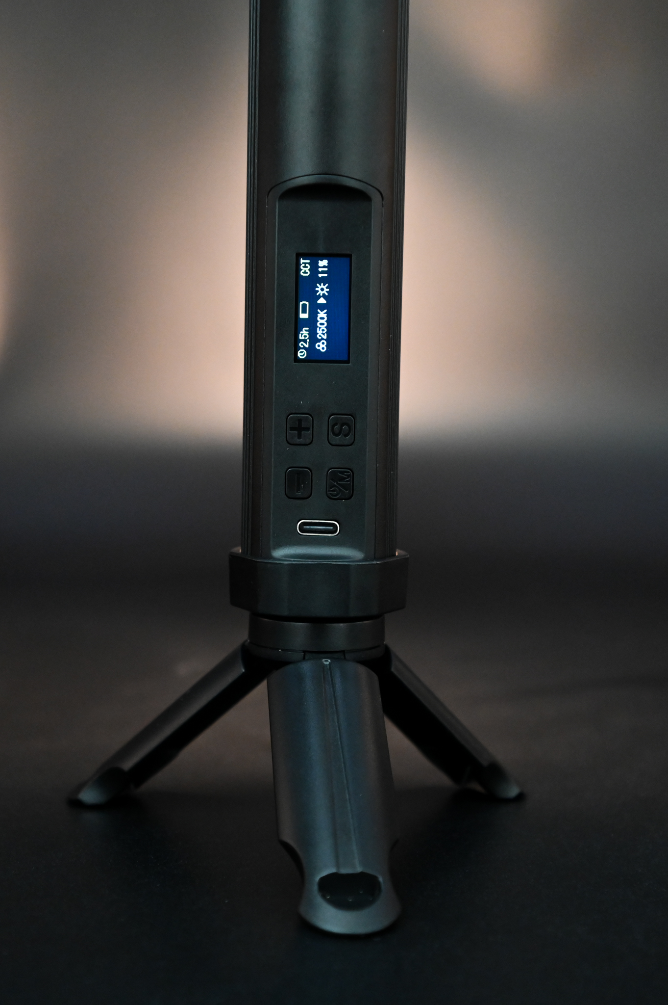 LED Stableuchte mit App Steuerung ColorGlow TC 210 LED Stableuchte mit App Steuerung ColorGlow TC 210