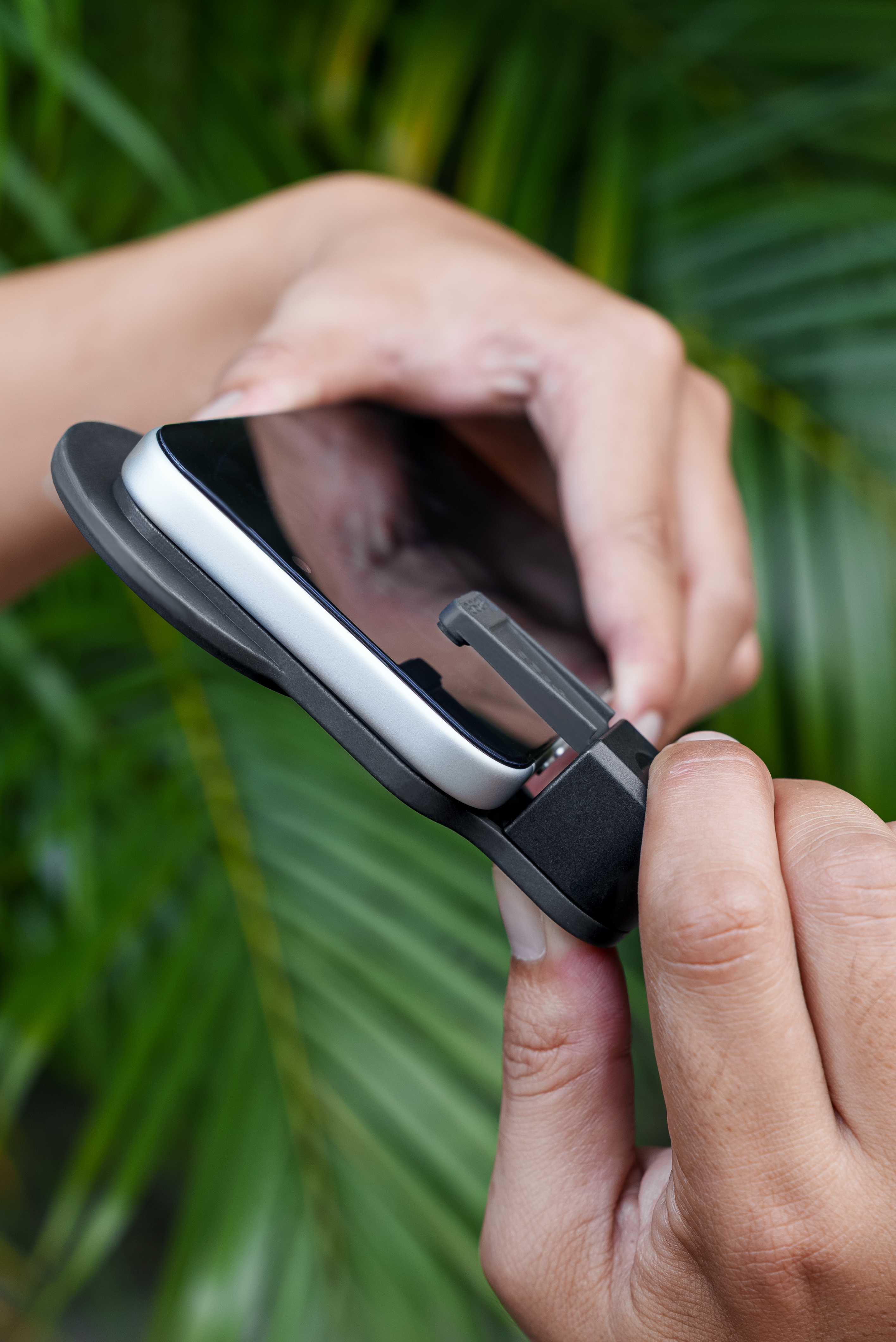 58mm Smartphone Magnetic Clip für iPhone 12 / 13 / 14 / 15 / 16 / 17