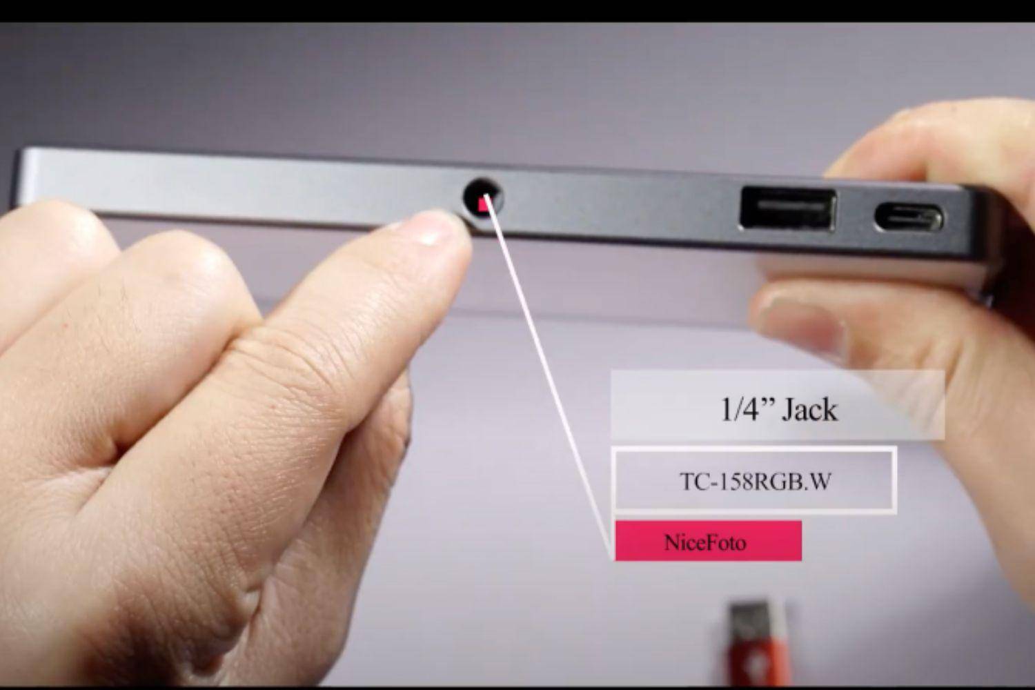 LED-Videoleuchte mit integrierter Powerbank ColorGlow TC 158 LED-Videoleuchte mit integrierter Powerbank ColorGlow TC 158